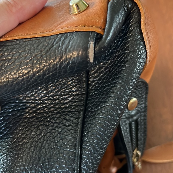 Valentina Black and Tan Shoulder Bag - Picture 12 of 13